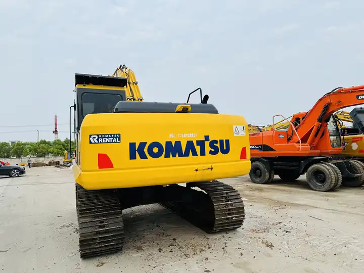 Original Japan Used Crawler Excavator Komatsu Pc200lc-7 Pc220lc-7 A/c Cabin In Shanghai - Гусеничний екскаватор: фото 5 Original Japan Used Crawler Excavator Komatsu Pc200lc-7 Pc220lc-7 A/c Cabin In Shanghai - Гусеничний екскаватор: фото 5