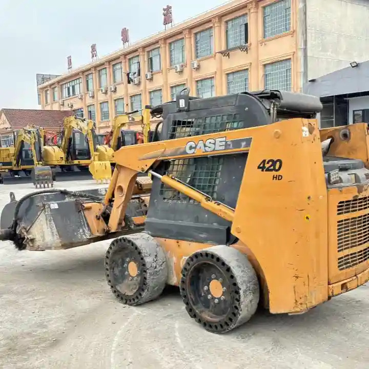 Original Second hand CASE skid steer loader 420 for sale compact skid steers loaders 440 430 420 in stock - Міні-навантажувач: фото 3 Original Second hand CASE skid steer loader 420 for sale compact skid steers loaders 440 430 420 in stock - Міні-навантажувач: фото 3