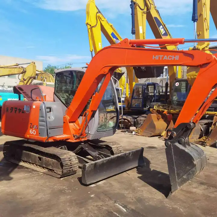 Original Used Excavator Made In Japan Tata Hitachi Zx60 Heavy Equipment 6 Tons 90% New - Гусеничний екскаватор: фото 1 Original Used Excavator Made In Japan Tata Hitachi Zx60 Heavy Equipment 6 Tons 90% New - Гусеничний екскаватор: фото 1