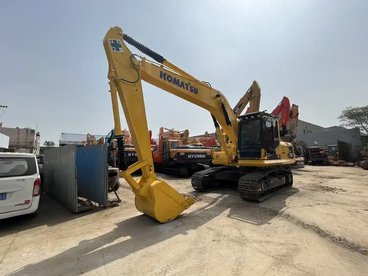 PC220-8 USED EXCAVATOR Good Condition Komatsu PC 200 Original Japan Cheap Used Excavators Used Original Japan Komatsu pc200-8 - Гусеничний екскаватор: фото 2 PC220-8 USED EXCAVATOR Good Condition Komatsu PC 200 Original Japan Cheap Used Excavators Used Original Japan Komatsu pc200-8 - Гусеничний екскаватор: фото 2