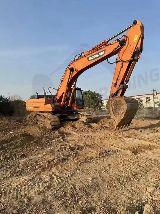 Second Hand Crawler Digger Doosan Dx420 Cheapest Used Excavator Machine DX420 DX420LC With Good Condition For Sale - Гусеничний екскаватор: фото 5 Second Hand Crawler Digger Doosan Dx420 Cheapest Used Excavator Machine DX420 DX420LC With Good Condition For Sale - Гусеничний екскаватор: фото 5
