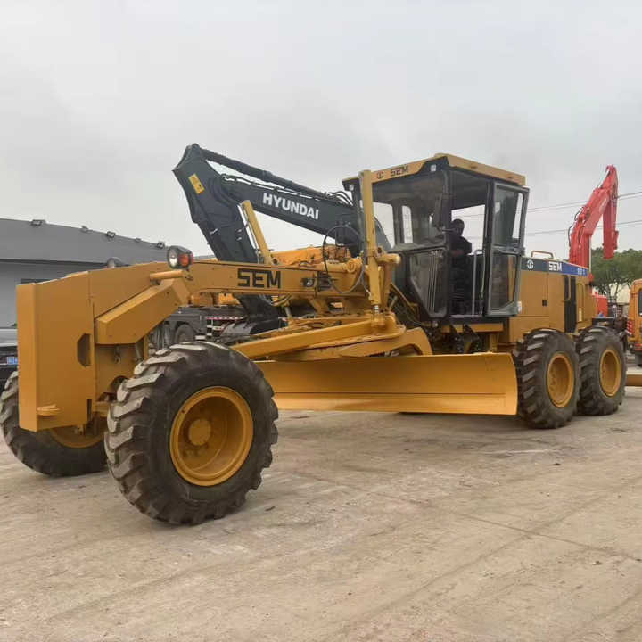Second Hand SEM921 Motor Grader / Second Hand Motor Grader Sem 921 922 919 SEM Motor Grader for Sale - Грейдер: фото 1 Second Hand SEM921 Motor Grader / Second Hand Motor Grader Sem 921 922 919 SEM Motor Grader for Sale - Грейдер: фото 1