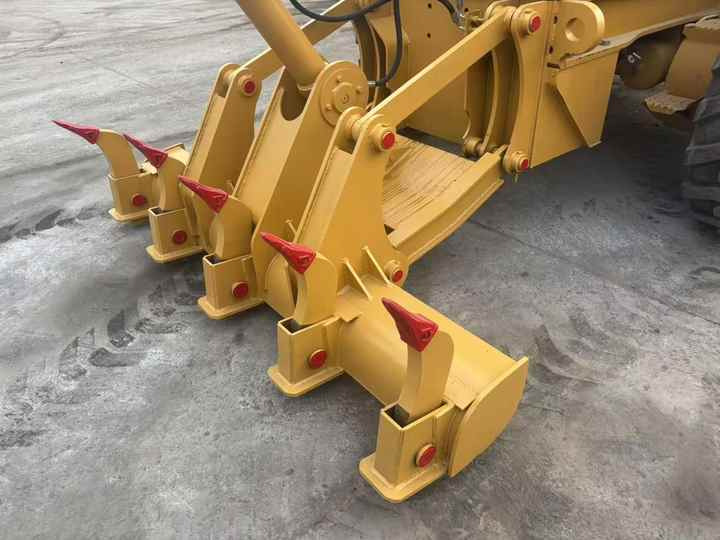 Second Hand SEM921 Motor Grader / Second Hand Motor Grader Sem 921 922 919 SEM Motor Grader for Sale - Грейдер: фото 3 Second Hand SEM921 Motor Grader / Second Hand Motor Grader Sem 921 922 919 SEM Motor Grader for Sale - Грейдер: фото 3