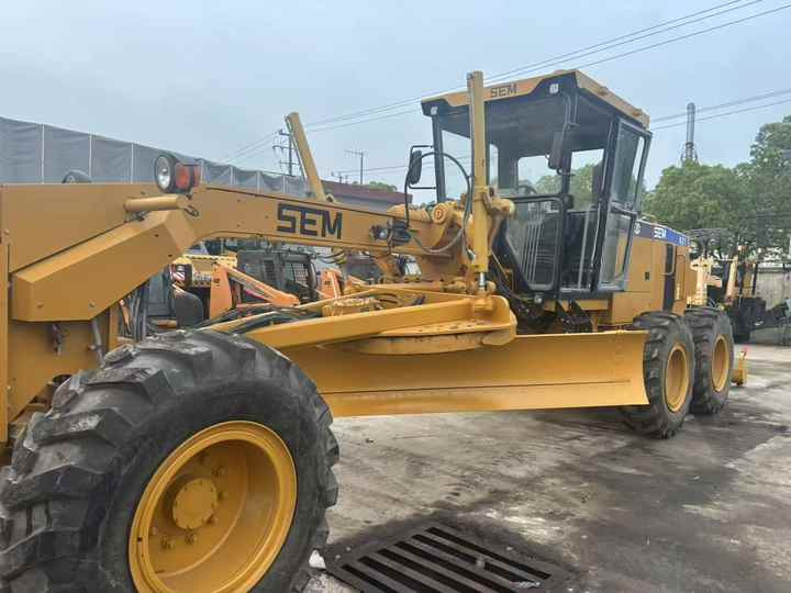 Second Hand SEM921 Motor Grader / Second Hand Motor Grader Sem 921 922 919 SEM Motor Grader for Sale - Грейдер: фото 4 Second Hand SEM921 Motor Grader / Second Hand Motor Grader Sem 921 922 919 SEM Motor Grader for Sale - Грейдер: фото 4