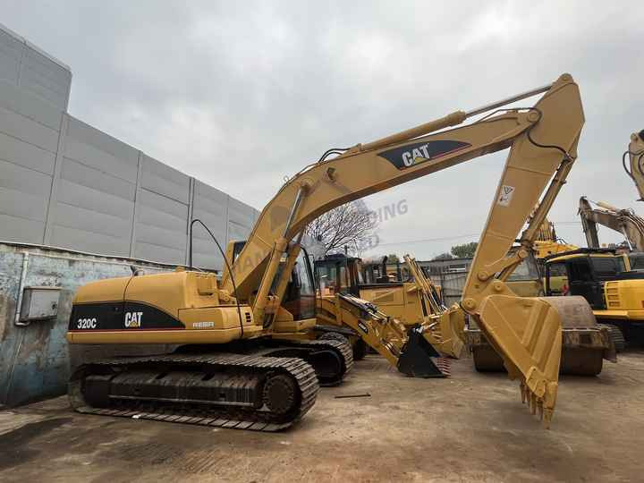 Secondhand Japanese Hydraulic Excavator Cat 320cl 320c Powerful Caterpillar 3066 Engine In Shanghai - Гусеничний екскаватор: фото 2 Secondhand Japanese Hydraulic Excavator Cat 320cl 320c Powerful Caterpillar 3066 Engine In Shanghai - Гусеничний екскаватор: фото 2