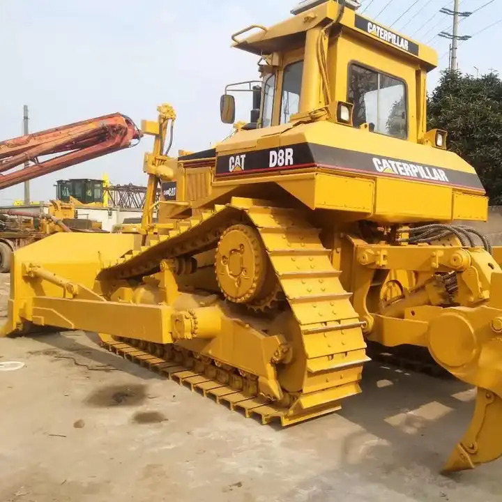 Used Caterpillar bulldozer CAT D8R on sale - Бульдозер: фото 1 Used Caterpillar bulldozer CAT D8R on sale - Бульдозер: фото 1