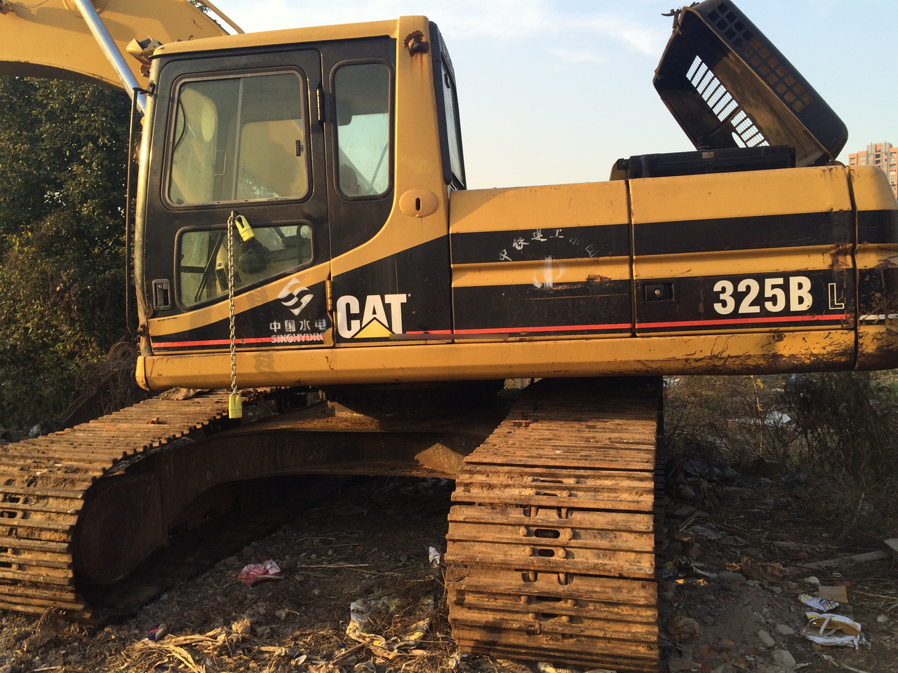 Used Caterpillar excavator CAT 325BL in good condition for sale - Гусеничний екскаватор: фото 2 Used Caterpillar excavator CAT 325BL in good condition for sale - Гусеничний екскаватор: фото 2