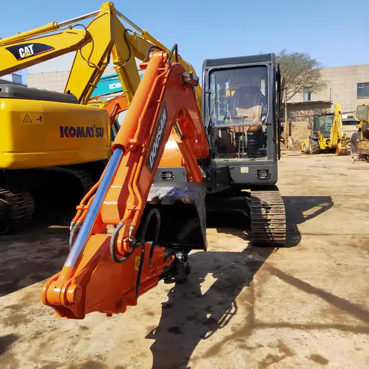 Used Doosan Machinery for Sale Mini excavator DH55-V DH60-7 for sale Fast Delivery Competitive Price Digger Hydraulic Excavator - Гусеничний екскаватор: фото 2 Used Doosan Machinery for Sale Mini excavator DH55-V DH60-7 for sale Fast Delivery Competitive Price Digger Hydraulic Excavator - Гусеничний екскаватор: фото 2