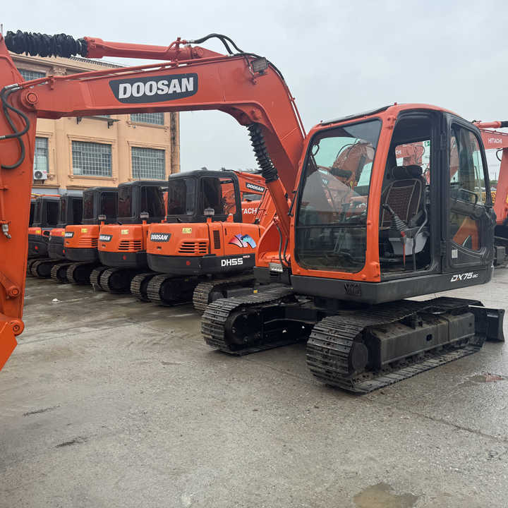 Used Excavator Doosan Dx75-9C Excavators Earth-moving Machinery Doosan Dx60 Dx80 Dx75-9c Dx225 Dh55 Dx60-9c for Sale - Гусеничний екскаватор: фото 1 Used Excavator Doosan Dx75-9C Excavators Earth-moving Machinery Doosan Dx60 Dx80 Dx75-9c Dx225 Dh55 Dx60-9c for Sale - Гусеничний екскаватор: фото 1