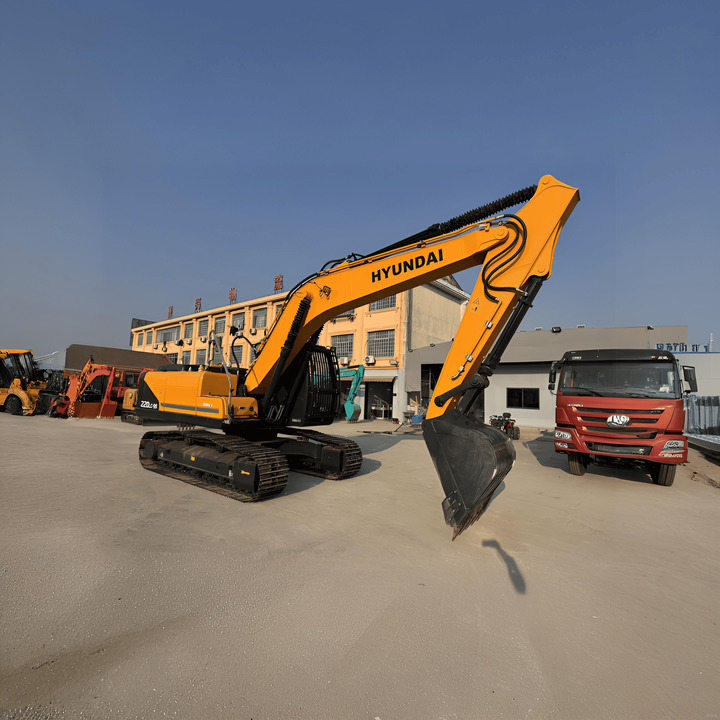 Used HYUNDAI ROBEX 220LC-9S Second Hand High Quality Low Price for Sale - Гусеничний екскаватор: фото 1 Used HYUNDAI ROBEX 220LC-9S Second Hand High Quality Low Price for Sale - Гусеничний екскаватор: фото 1