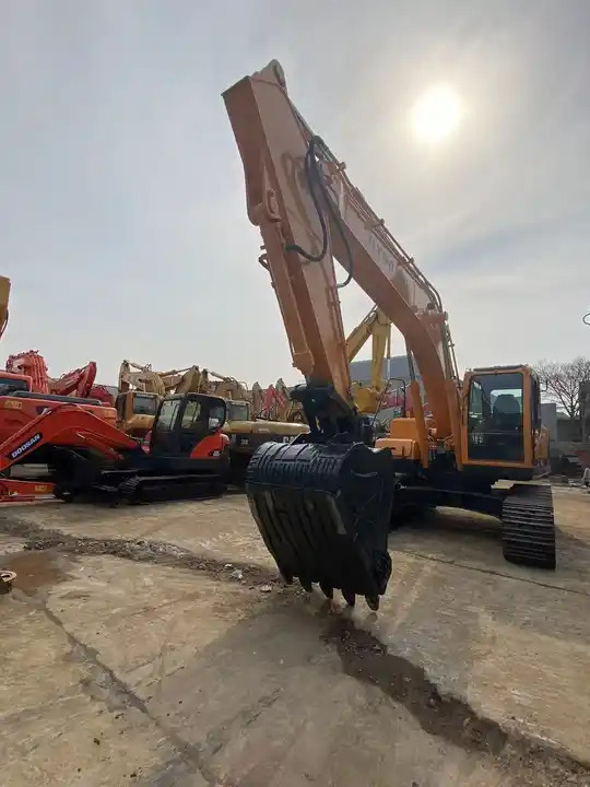 Used Hyundai 225 excavator second hand Korea Hyundai excavator Excavadoras de segunda mano - Екскаватор: фото 4 Used Hyundai 225 excavator second hand Korea Hyundai excavator Excavadoras de segunda mano - Екскаватор: фото 4