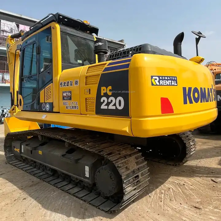 Used KOMATSU PC200-8 digger ,20ton komatsu pc200-8 excavator,komatsu pc200 original japan surplus in good condition - Гусеничний екскаватор: фото 2 Used KOMATSU PC200-8 digger ,20ton komatsu pc200-8 excavator,komatsu pc200 original japan surplus in good condition - Гусеничний екскаватор: фото 2
