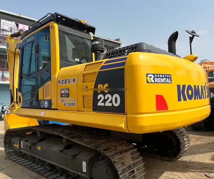 Used KOMATSU PC200-8 digger ,20ton komatsu pc200-8 excavator,komatsu pc200 original japan surplus in good condition - Гусеничний екскаватор: фото 1 Used KOMATSU PC200-8 digger ,20ton komatsu pc200-8 excavator,komatsu pc200 original japan surplus in good condition - Гусеничний екскаватор: фото 1