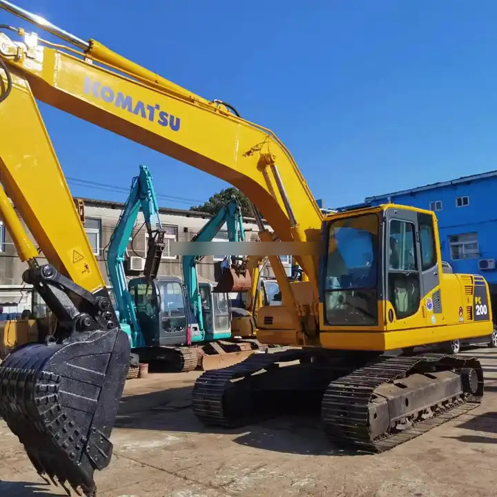 Used Komatus excavator PC200-8 in good condition for sale - Гусеничний екскаватор: фото 1 Used Komatus excavator PC200-8 in good condition for sale - Гусеничний екскаватор: фото 1
