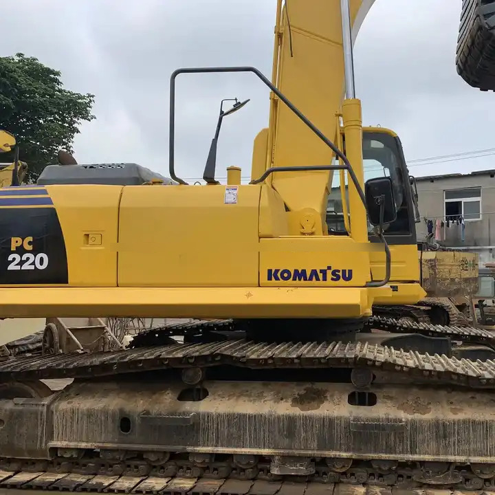Used Komatus excavator Pc220-8 in good condition for sale - Гусеничний екскаватор: фото 1 Used Komatus excavator Pc220-8 in good condition for sale - Гусеничний екскаватор: фото 1