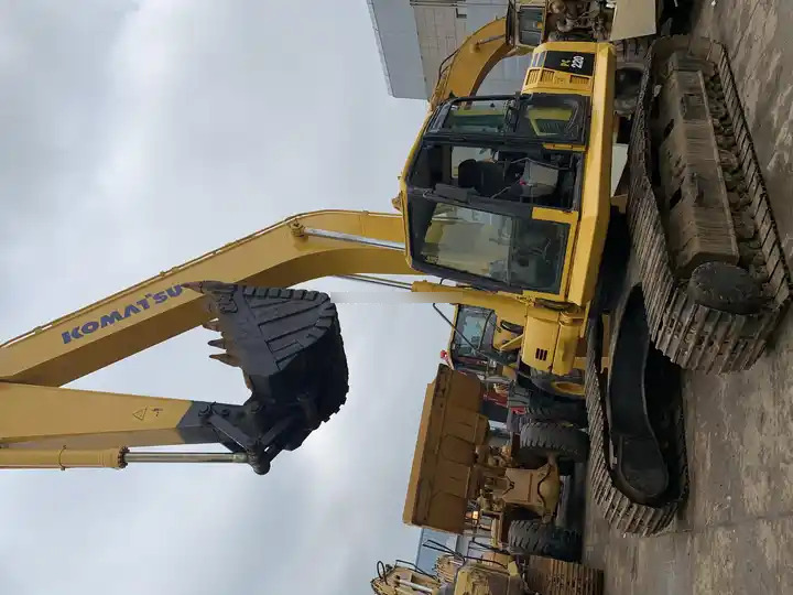 Used Komatus excavator Pc220-8 in good condition for sale - Гусеничний екскаватор: фото 4 Used Komatus excavator Pc220-8 in good condition for sale - Гусеничний екскаватор: фото 4