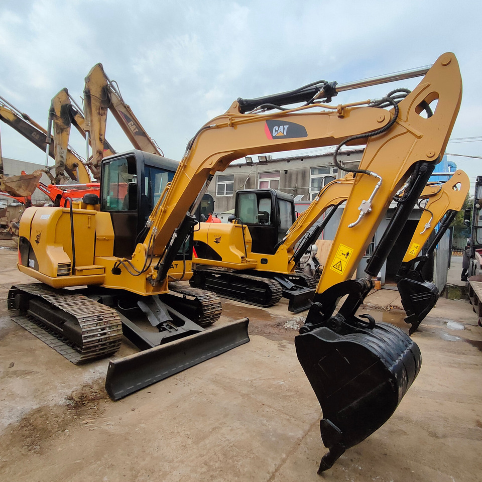 Used Mini cat 306 excavator 6tons excavator on sale - Гусеничний екскаватор: фото 1 Used Mini cat 306 excavator 6tons excavator on sale - Гусеничний екскаватор: фото 1