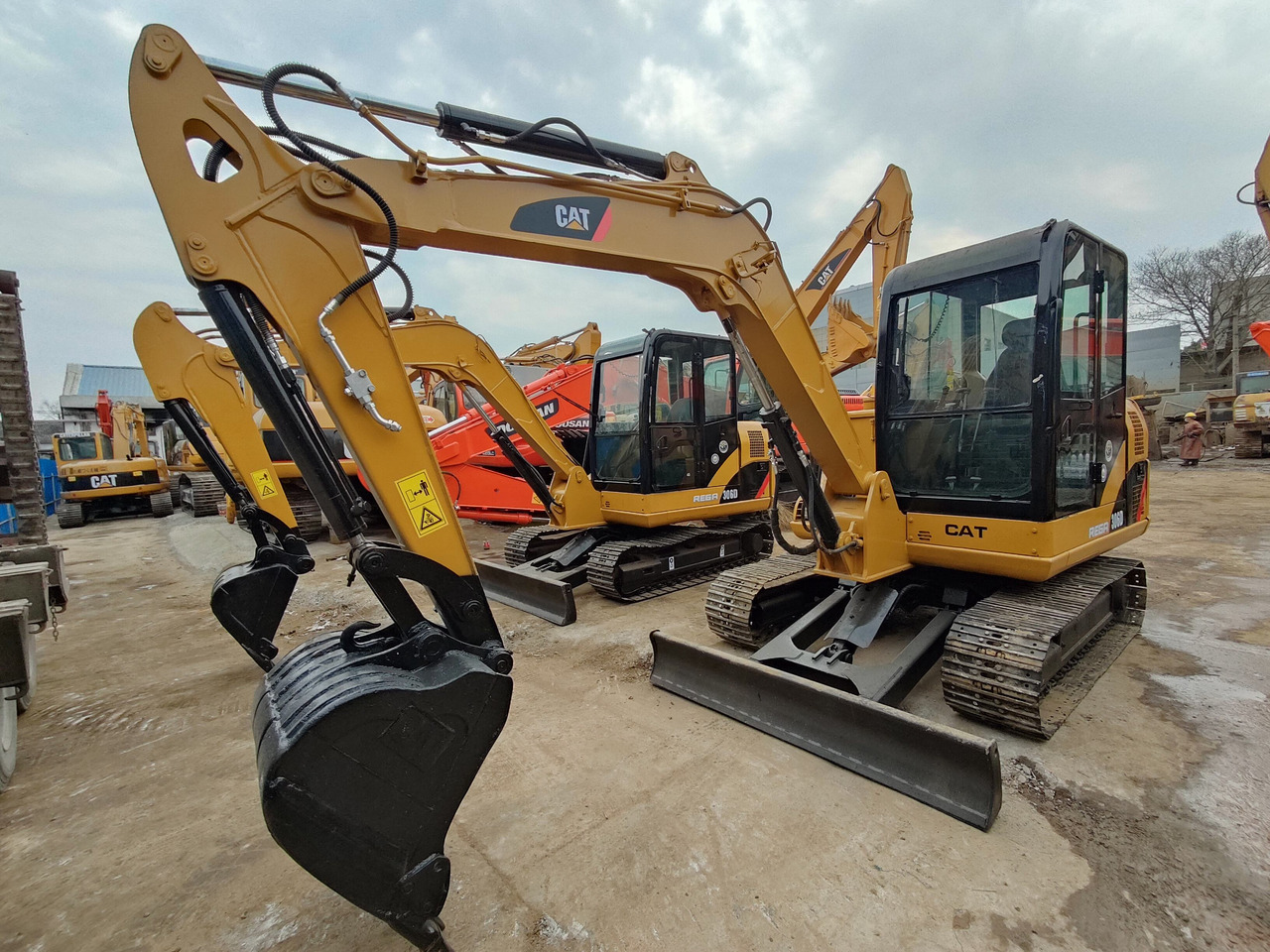 Used Mini cat 306 excavator 6tons excavator on sale - Гусеничний екскаватор: фото 2 Used Mini cat 306 excavator 6tons excavator on sale - Гусеничний екскаватор: фото 2