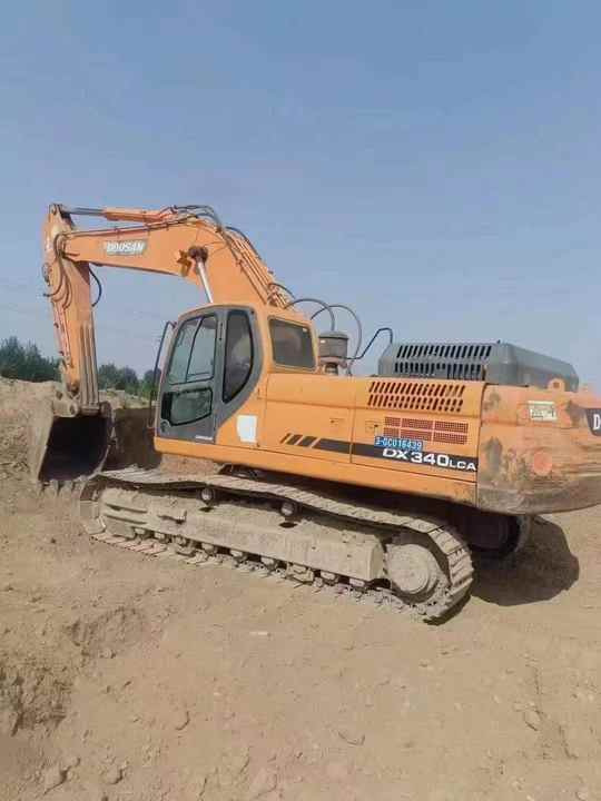 Used Original Korea Doosan 34 Ton Excavator with Cheap Price and  Good Condition DOOSAN Dx340LCA Dx225 Dx330 DX360for Sale - Екскаватор: фото 3 Used Original Korea Doosan 34 Ton Excavator with Cheap Price and  Good Condition DOOSAN Dx340LCA Dx225 Dx330 DX360for Sale - Екскаватор: фото 3