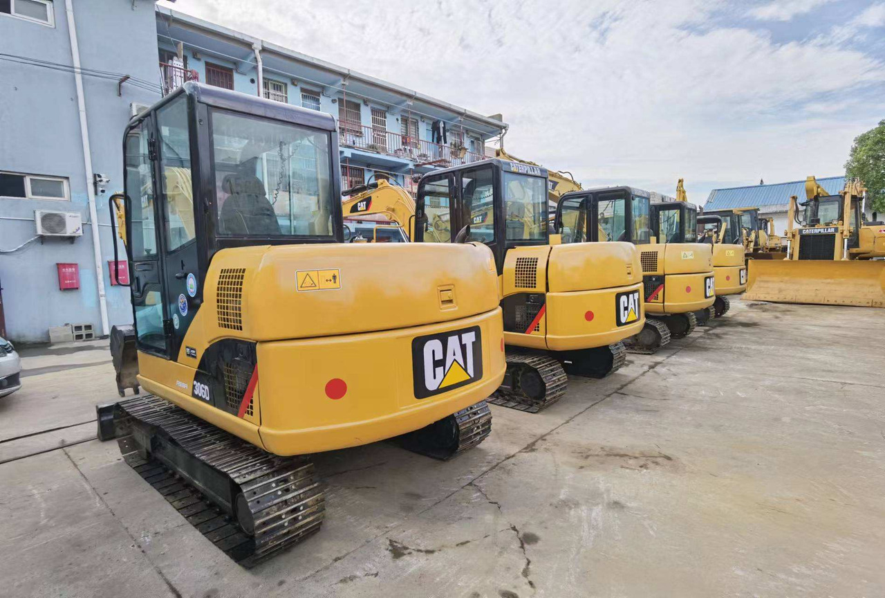 Used cat mini excavator 306D 302.5 6ton 2.5ton free shipping with mini excavator bucket - Гусеничний екскаватор: фото 4 Used cat mini excavator 306D 302.5 6ton 2.5ton free shipping with mini excavator bucket - Гусеничний екскаватор: фото 4