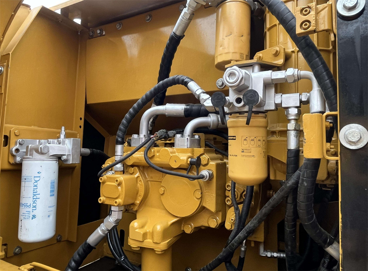 Used excavators cat 320d cat 20 ton excavator with excellent condition for sale - Екскаватор: фото 4 Used excavators cat 320d cat 20 ton excavator with excellent condition for sale - Екскаватор: фото 4