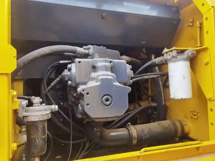 Well- Maintained Original Design Heavy Equipment Used Komatsu Pc300-7 Hydraulic Crawler Excavator In Shanghai - Гусеничний екскаватор: фото 4 Well- Maintained Original Design Heavy Equipment Used Komatsu Pc300-7 Hydraulic Crawler Excavator In Shanghai - Гусеничний екскаватор: фото 4