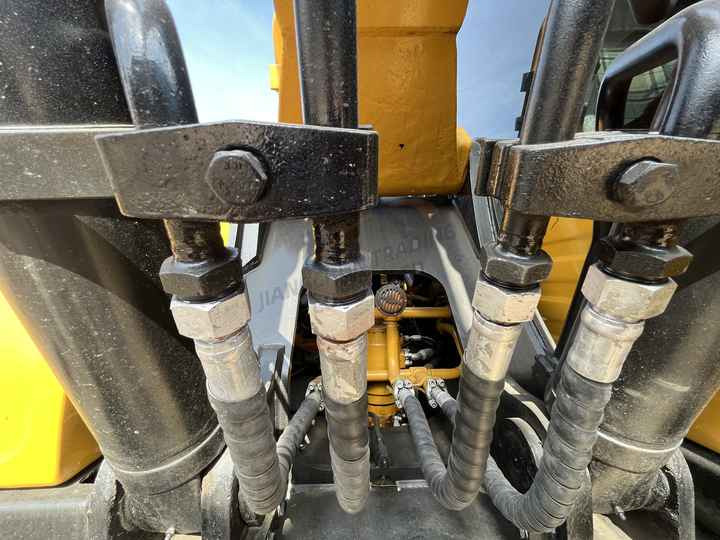 Sany 215 brand new excavator China cheap used SANY sy 215 Excavator SANY SY215c crawler excavators for sale - Гусеничний екскаватор: фото 4 Sany 215 brand new excavator China cheap used SANY sy 215 Excavator SANY SY215c crawler excavators for sale - Гусеничний екскаватор: фото 4