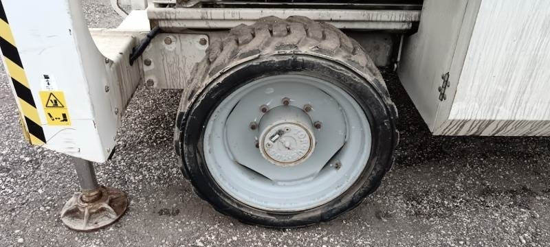 Ножичний підйомник Genie GS4390 - 15,11m, diesel, 4x4: фото 12 Ножичний підйомник Genie GS4390 - 15,11m, diesel, 4x4: фото 12