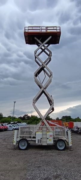 Ножичний підйомник Genie GS4390 - 15,11m, diesel, 4x4: фото 9 Ножичний підйомник Genie GS4390 - 15,11m, diesel, 4x4: фото 9