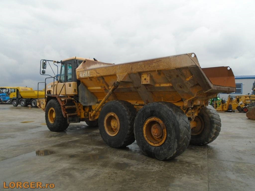 Bell B 25 D - Шарнірний самоскид: фото 2 Bell B 25 D - Шарнірний самоскид: фото 2