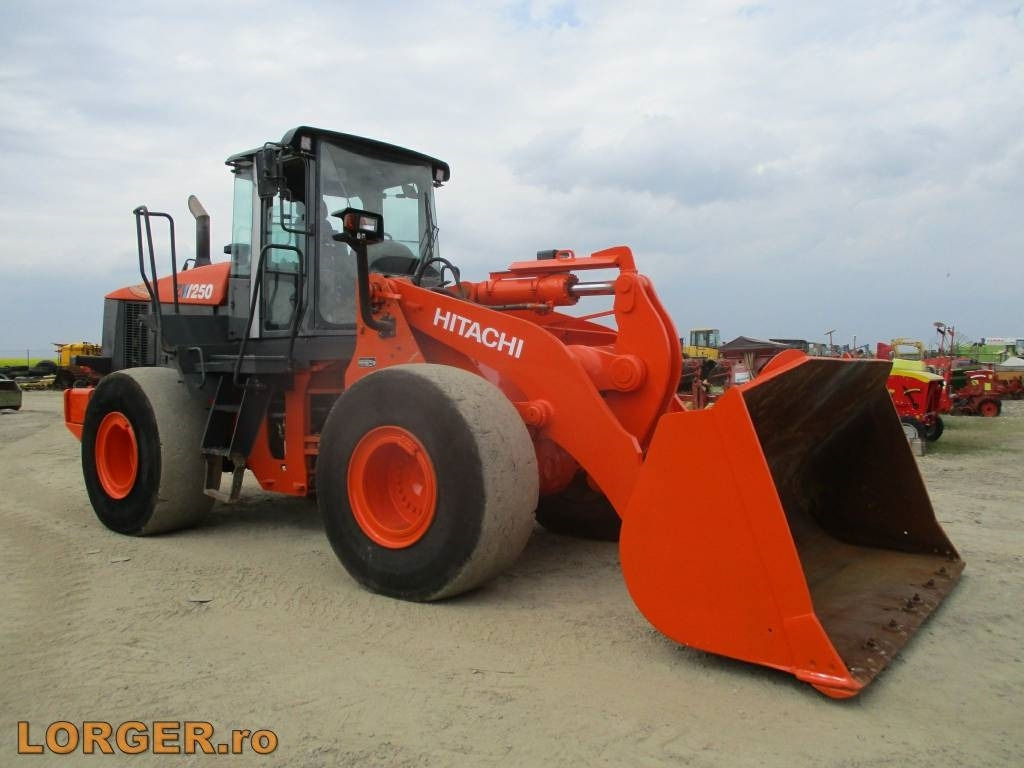 Hitachi ZW 250 - Колісний навантажувач: фото 4 Hitachi ZW 250 - Колісний навантажувач: фото 4