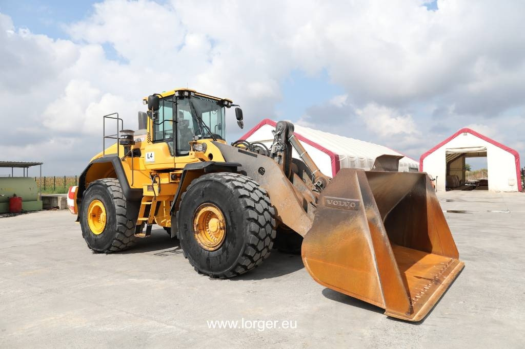 Volvo L 220 H - Колісний навантажувач: фото 1 Volvo L 220 H - Колісний навантажувач: фото 1