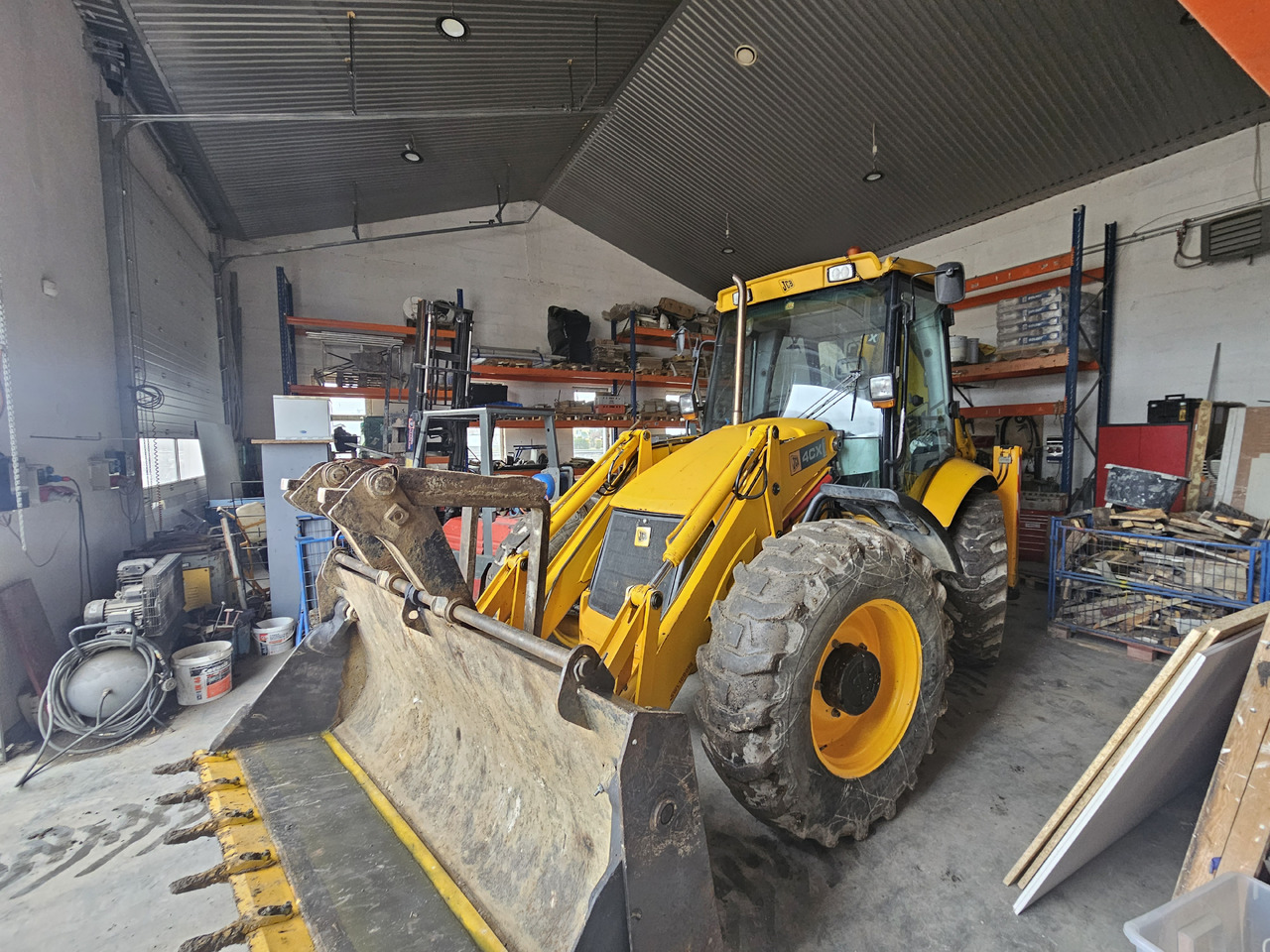 JCB 4CX - Екскаватор-навантажувач: фото 4 JCB 4CX - Екскаватор-навантажувач: фото 4