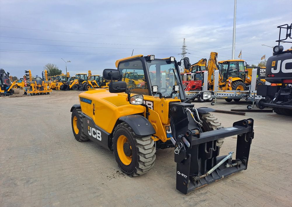 JCB 525-60E - Навантажувач телескопічний: фото 2 JCB 525-60E - Навантажувач телескопічний: фото 2