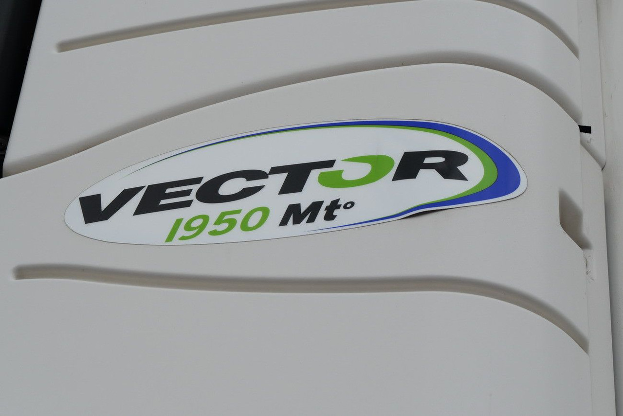 Schmitz Cargobull SKO 18 /BI TEMP / LBW BÄR / FP45 /VECTOR 1950 MT - Закритий кузов напівпричіп: фото 4 Schmitz Cargobull SKO 18 /BI TEMP / LBW BÄR / FP45 /VECTOR 1950 MT - Закритий кузов напівпричіп: фото 4