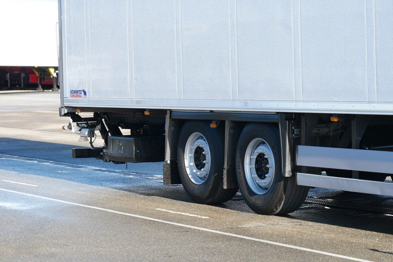 Schmitz Cargobull SKO 18 /LBW BÄR 2500 kg / CARRIER 1550 / ROLLTOR - Закритий кузов напівпричіп: фото 5 Schmitz Cargobull SKO 18 /LBW BÄR 2500 kg / CARRIER 1550 / ROLLTOR - Закритий кузов напівпричіп: фото 5