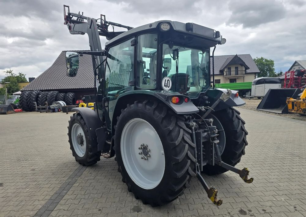 Трактор Massey Ferguson 4708: фото 12