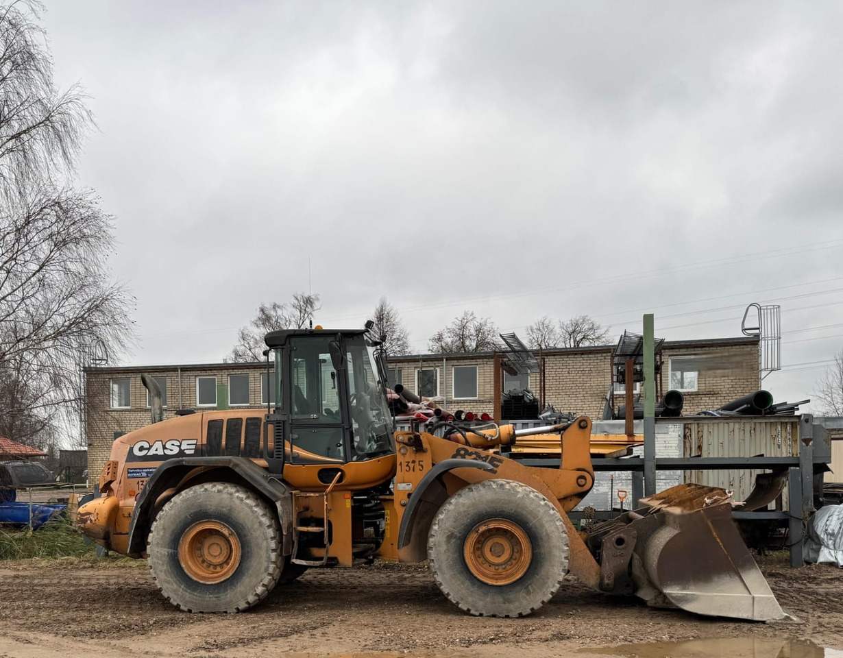 CASE 821E - Колісний навантажувач: фото 2 CASE 821E - Колісний навантажувач: фото 2