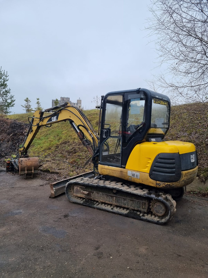 CATERPILLAR 304.5 - Міні-екскаватор: фото 1 CATERPILLAR 304.5 - Міні-екскаватор: фото 1