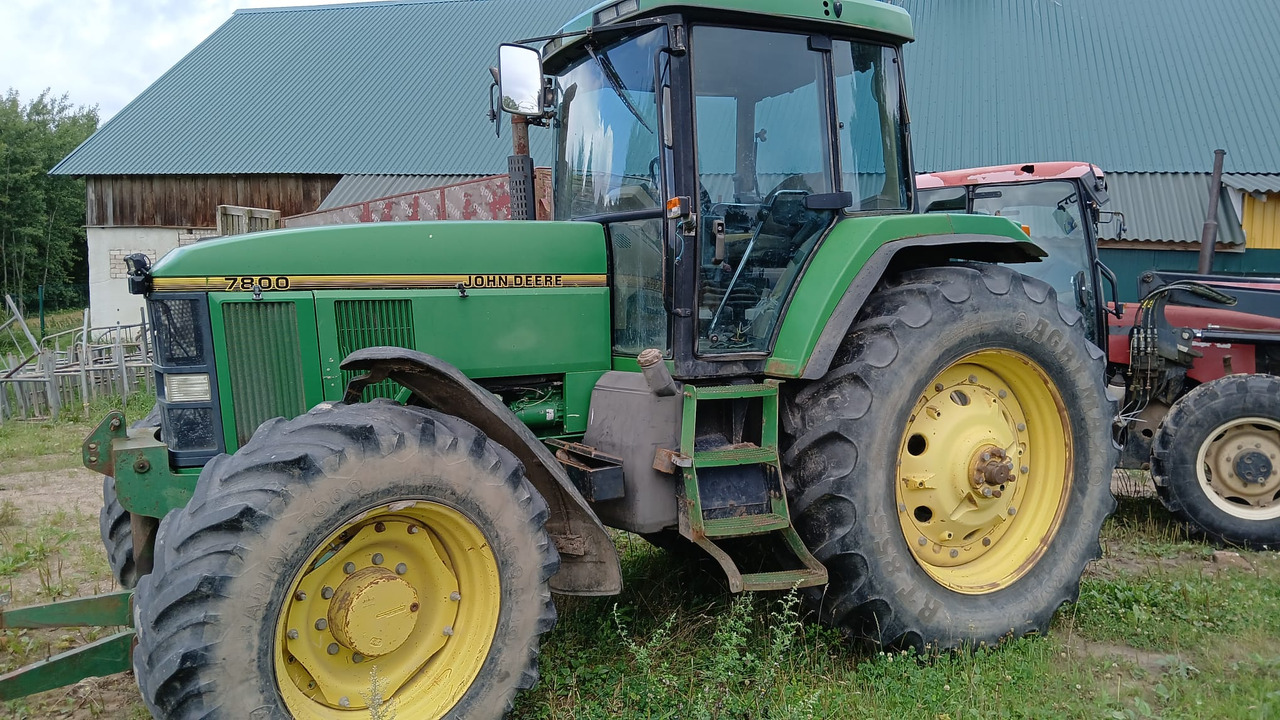 JOHN DEERE 7800 - Трактор: фото 1 JOHN DEERE 7800 - Трактор: фото 1