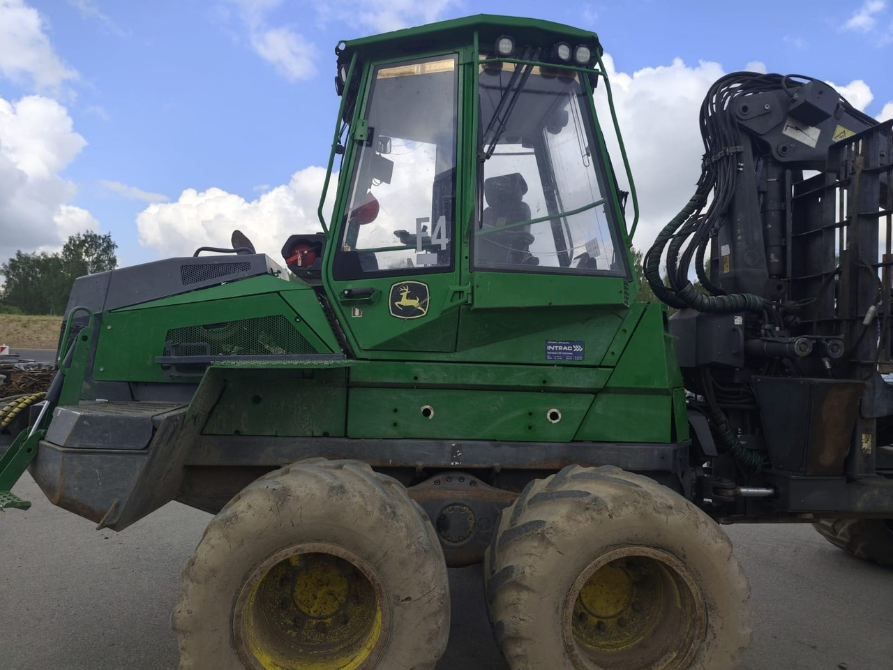 JOHN DEERE 910G - Форвардер: фото 2 JOHN DEERE 910G - Форвардер: фото 2