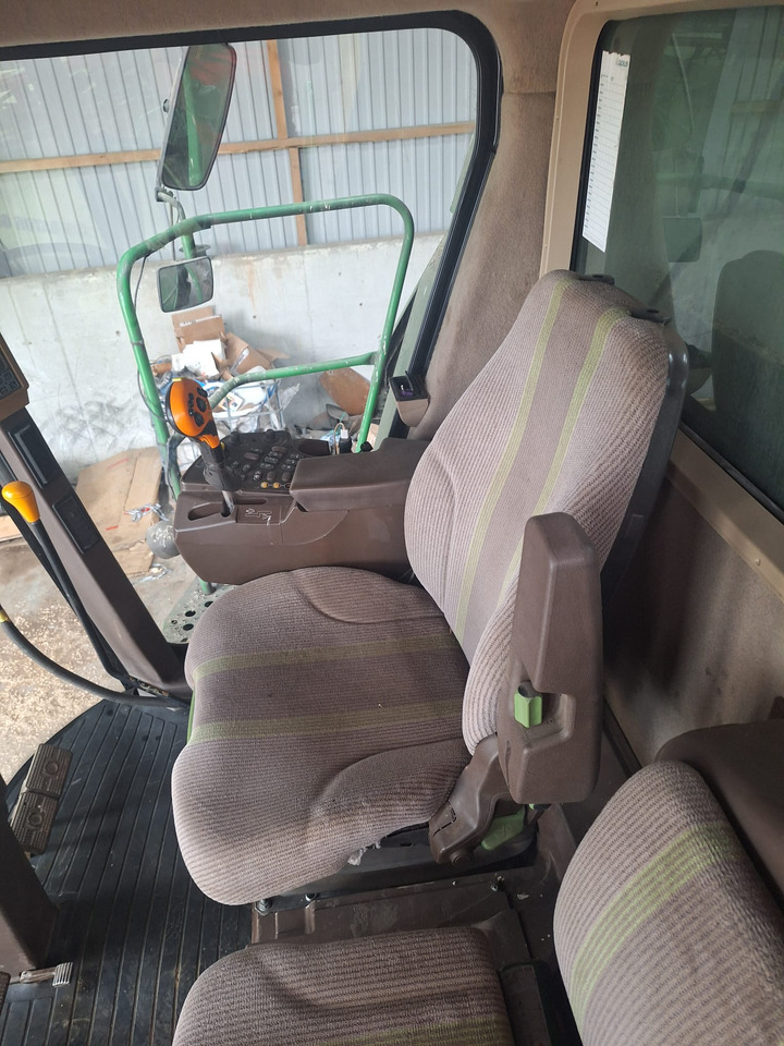 Зернозбиральний комбайн JOHN DEERE T670: фото 7 Зернозбиральний комбайн JOHN DEERE T670: фото 7