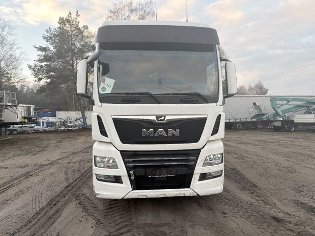 MAN TGX 26.460 FG 6x2 Motorschaden - Тентована вантажівка: фото 1 MAN TGX 26.460 FG 6x2 Motorschaden - Тентована вантажівка: фото 1