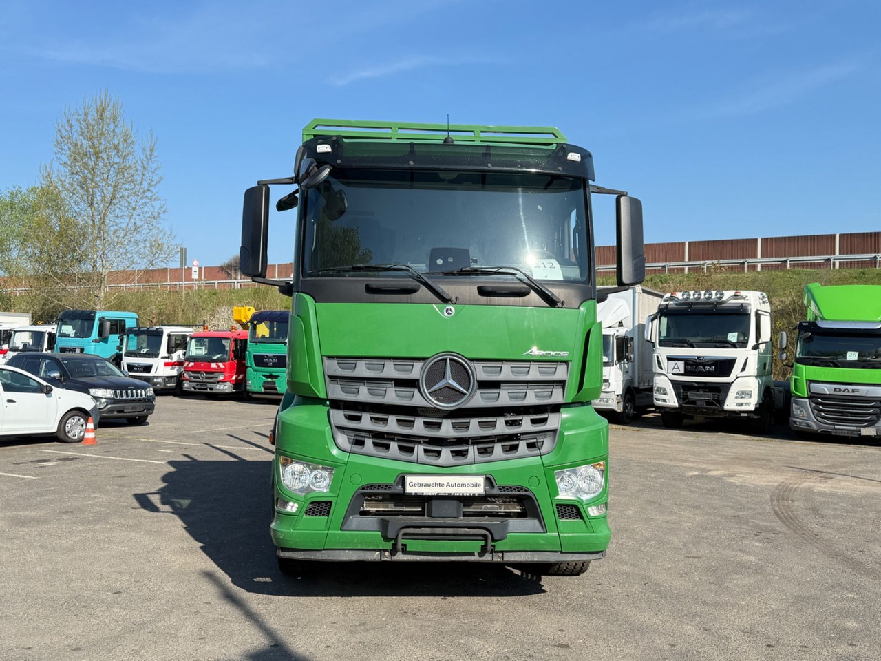 Mercedes-Benz Actros 2571 Holztransporter mit Kran - Лісовоз, Вантажівка з маніпулятором: фото 1 Mercedes-Benz Actros 2571 Holztransporter mit Kran - Лісовоз, Вантажівка з маніпулятором: фото 1
