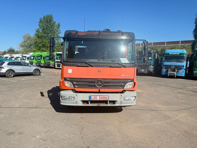 Mercedes-Benz Atego 1223 mit Kran MKG HLK 76 - Бортова вантажівка/ Платформа, Вантажівка з маніпулятором: фото 1 Mercedes-Benz Atego 1223 mit Kran MKG HLK 76 - Бортова вантажівка/ Платформа, Вантажівка з маніпулятором: фото 1