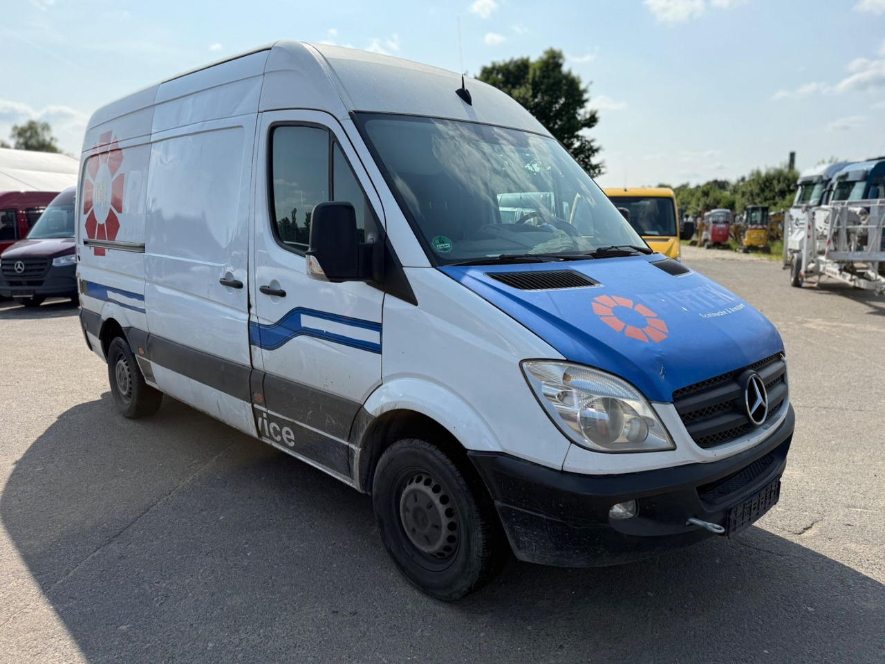 Mercedes-Benz Sprinter II Kasten 313 CDI MOTORSCHADEN !!! - Суцільнометалевий фургон: фото 2 Mercedes-Benz Sprinter II Kasten 313 CDI MOTORSCHADEN !!! - Суцільнометалевий фургон: фото 2