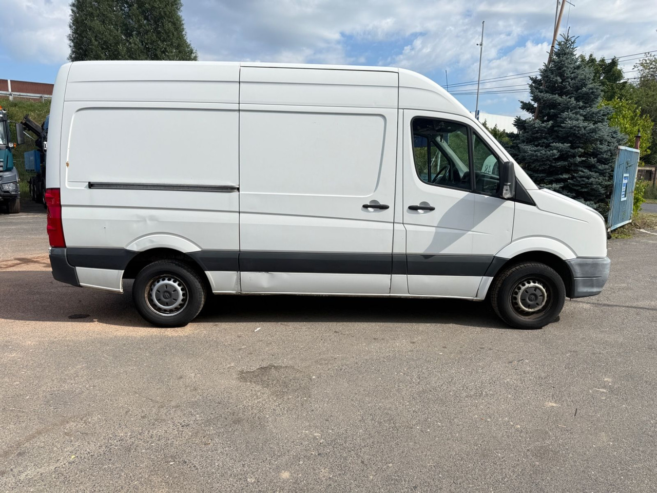 Volkswagen Crafter Kasten 35 mittel L2H2 Hochdach - Суцільнометалевий фургон: фото 5 Volkswagen Crafter Kasten 35 mittel L2H2 Hochdach - Суцільнометалевий фургон: фото 5
