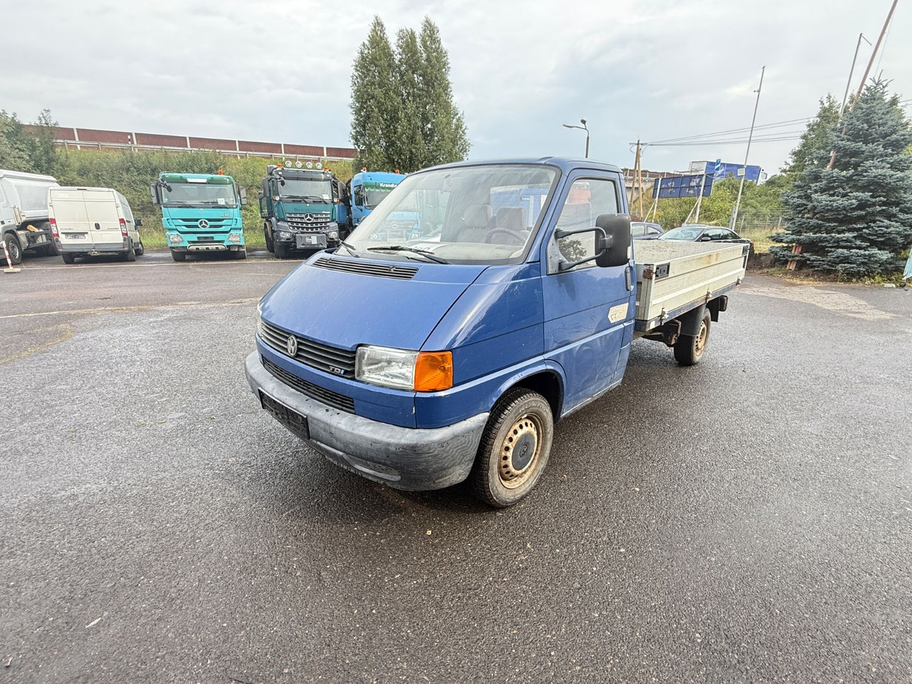 Volkswagen T4 2.5 TDI - Легка бортова вантажівка: фото 3 Volkswagen T4 2.5 TDI - Легка бортова вантажівка: фото 3