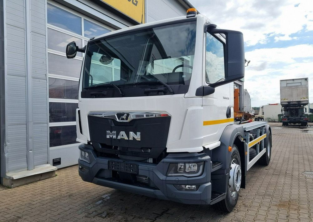 MAN TGM 18 250 - Сміттєвози: фото 2 MAN TGM 18 250 - Сміттєвози: фото 2