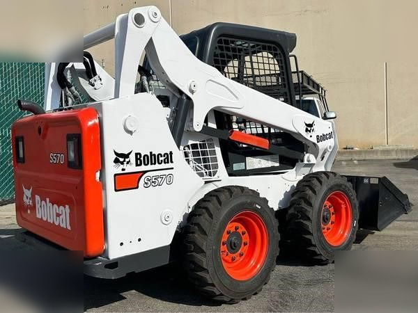BOBCAT S590 - Міні-навантажувач: фото 1 BOBCAT S590 - Міні-навантажувач: фото 1